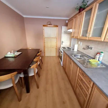 Apartments Vysoke Tatry شقة